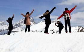 Minivacanțe de Crăciun și Anul Nou 2025-2026: Cât zile libere vor avea românii