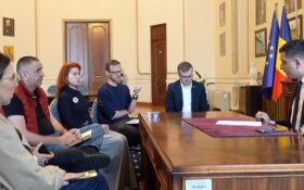 Democrația sub asediu: George Simion transformă jurnalismul în inamicul public