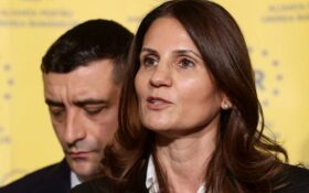 Pe pagina de facebook a Ancuței s-a declanșat olimpiada municipală de oligofrenie virtuală (scurt pamflet)