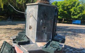 Fântâna Mariei Tănase din Orășelul Copiilor, vandalizată în noaptea redeschiderii. Primarul Daniel Băluță anunță că a sesizat Poliția